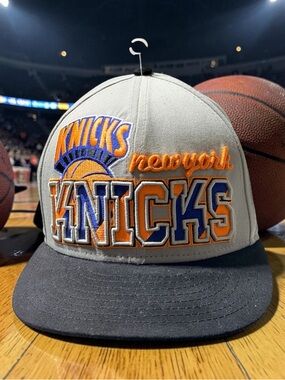 New Era 9FIFTY New York Knicks Snapback Hat Gray/Black Orange Embroidered EUC